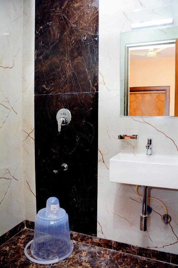 Hotel Nest N Rest - Mumbai  Buitenkant foto
