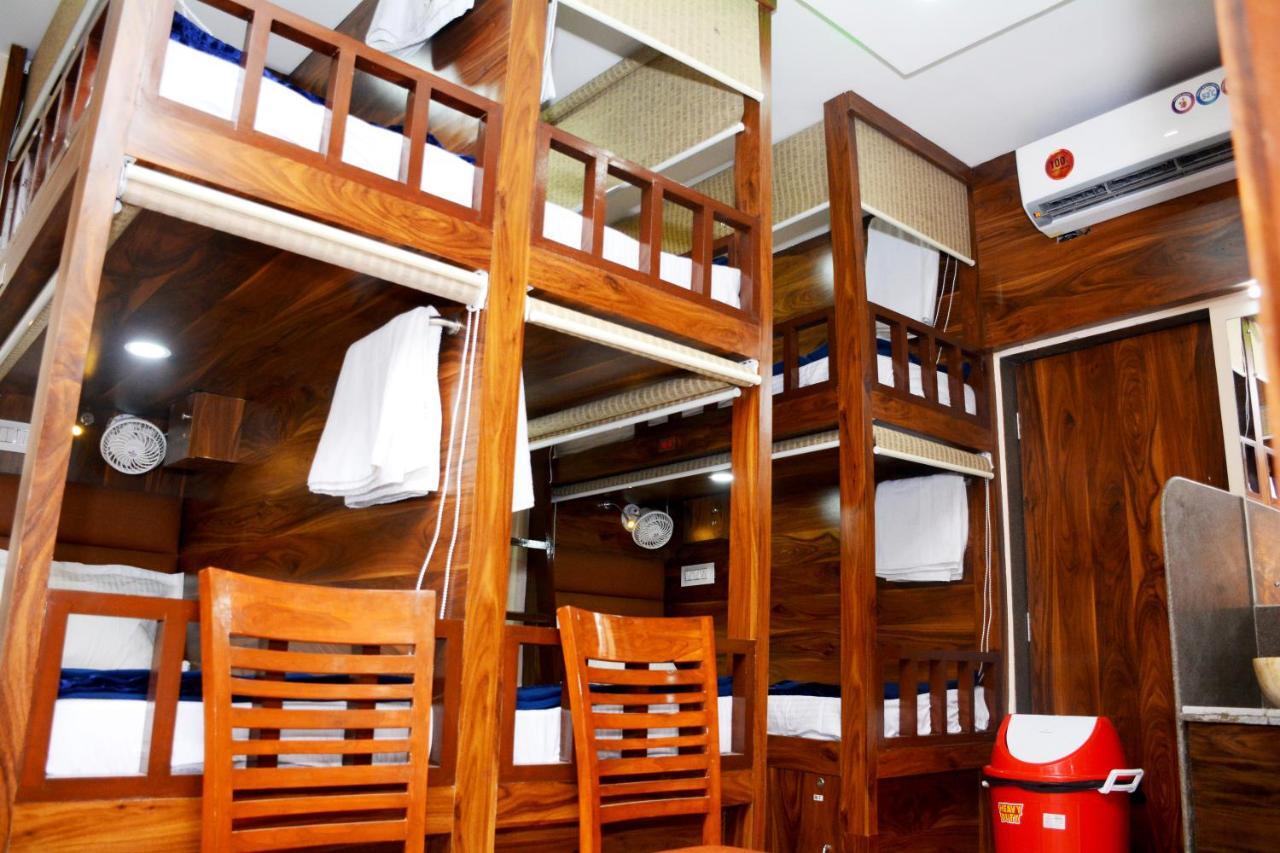 Hotel Nest N Rest - Mumbai  Buitenkant foto
