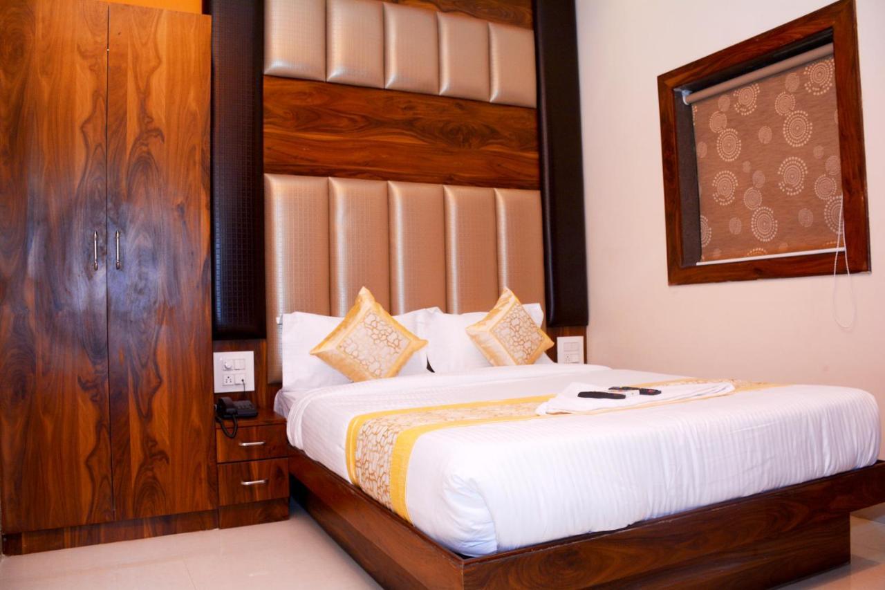 Hotel Nest N Rest - Mumbai  Buitenkant foto